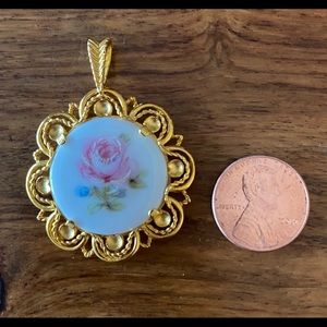 Vintage Gold Plated Danbury Mint Royal Franconia Bavaria Bona China Pendant